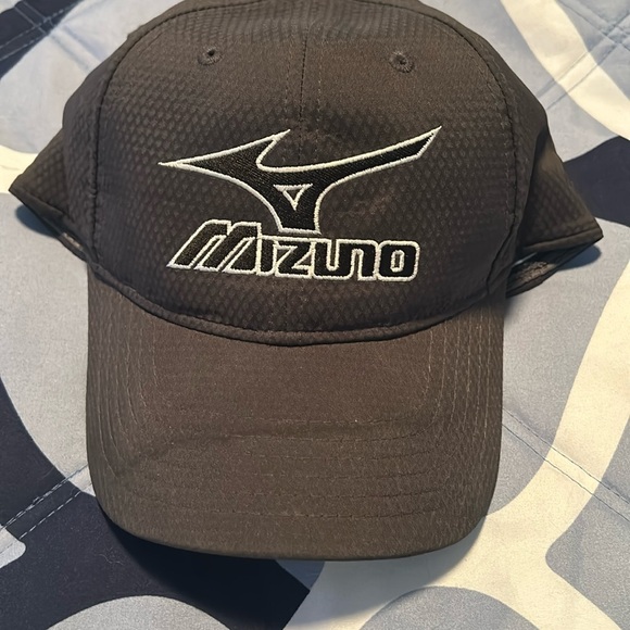 Mizuno Golf Hat Worn - Picture 1 of 2